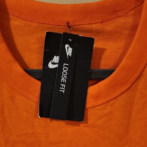 Nike Orange Loose Fit  Short Sleeve Tee XL NWT - Picture 4 of 7